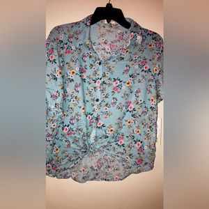 Women’s knitted top